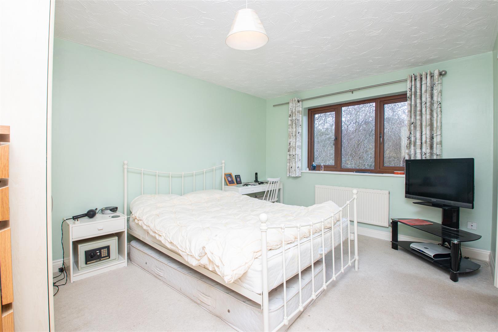 1 bed property in Hartington Grove, Milton Keynes